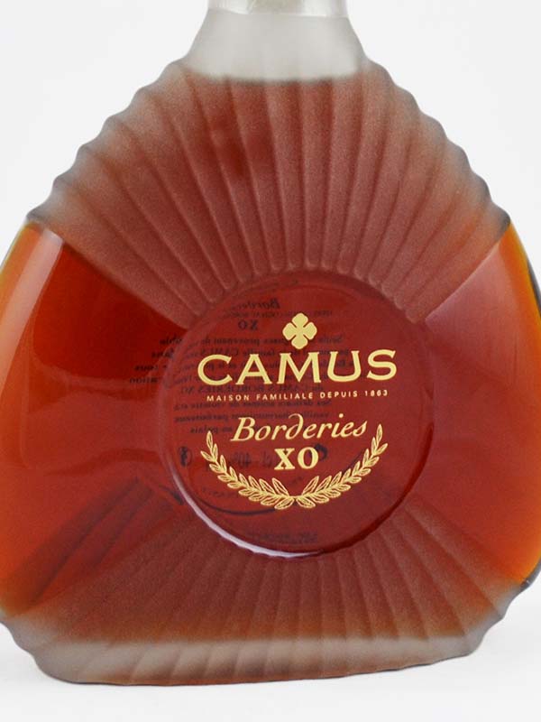 cognac camus broderies xo etiquette